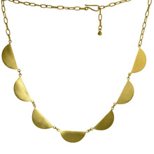 Load image into Gallery viewer, Scalloped Chain Necklace